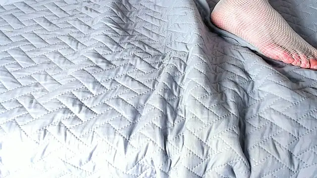 LiaFlowers online show from 02-26-25, 06:08