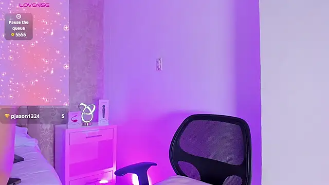 LiaFlowers online show from 01-28-25, 01:29