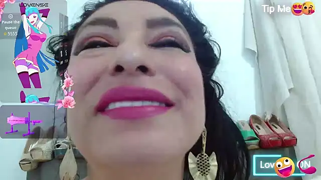 Snapshot of katysquirtdirty chatting on 05-29-26, 11:49 katysquirtdirty online show from 05-29-26, 11:49