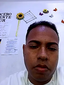 Snapshot of AlkalineCalmness chatting on 12-18-25, 02:32 AlkalineCalmness online show from 12-18-25, 02:32