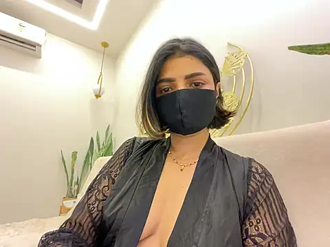 MaYaa  11 online show from 02-13-25, 12:54