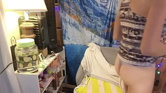 cunty tranny lydia online show from 03-05-25, 04:56