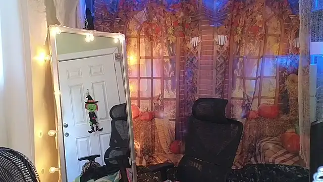 cunty tranny lydia online show from 10-18-25, 07:05