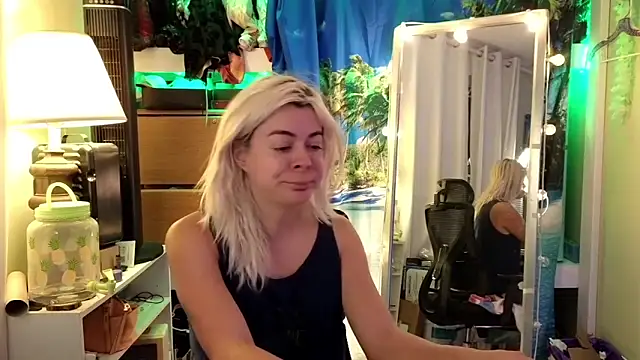 cunty tranny lydia online show from 10-01-25, 04:50