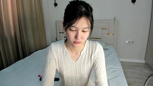 Lola Peach online show from 03-13-26, 06:18