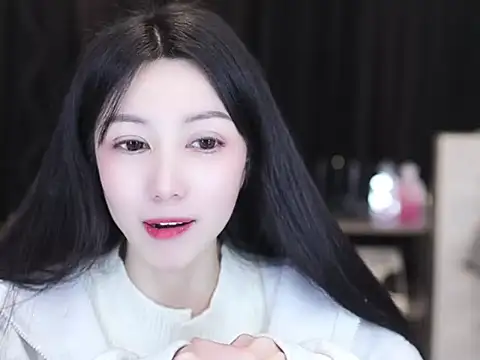 Nuyoah-77 online show from 12-21-25, 01:57