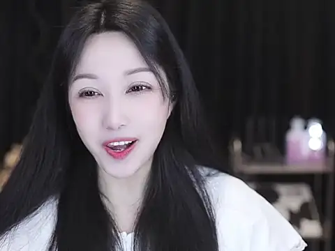 Nuyoah-77 online show from 03-07-26, 08:32