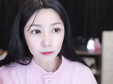 Nuyoah-77 online show from 12-18-25, 03:05