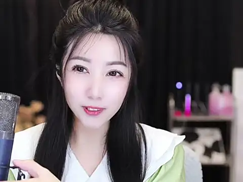 Nuyoah-77 online show from 09-19-25, 04:55