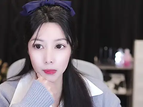 Nuyoah-77 online show from 12-14-25, 02:33