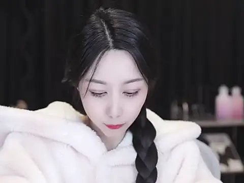 Nuyoah-77 online show from 02-12-26, 03:34