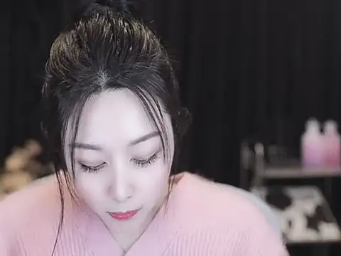 Nuyoah-77 online show from 02-11-26, 03:23