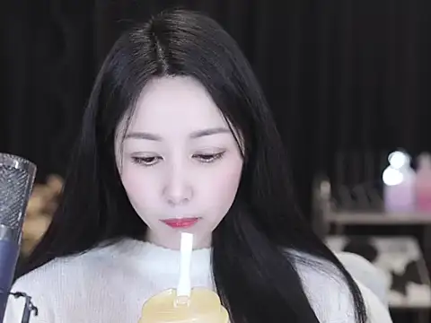 Nuyoah-77 online show from 03-22-26, 09:00