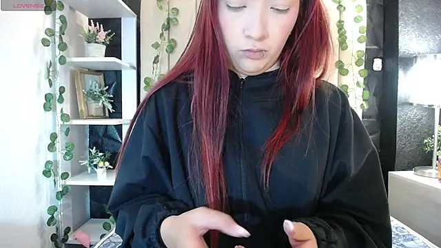 Snapshot of Mia_Rinn chatting on 02-21-25, 01:55 Mia Rinn online show from 02-21-25, 01:55