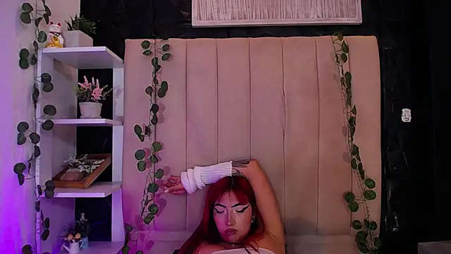 Snapshot of Mia_Rinn chatting on 02-03-25, 07:52 Mia Rinn online show from 02-03-25, 07:52