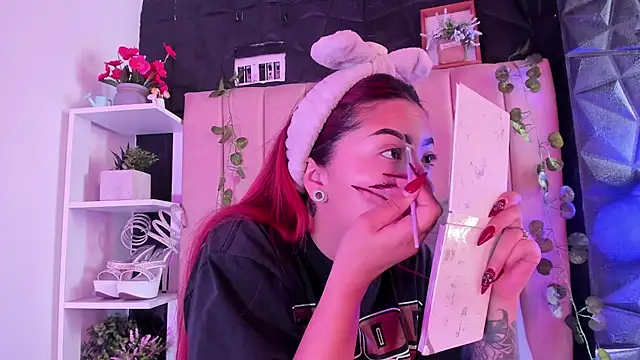 Mia Rinn online show from 02-05-26, 01:18