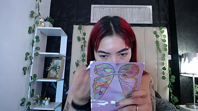 Snapshot of Mia_Rinn chatting on 03-10-25, 01:21 Mia Rinn online show from 03-10-25, 01:21