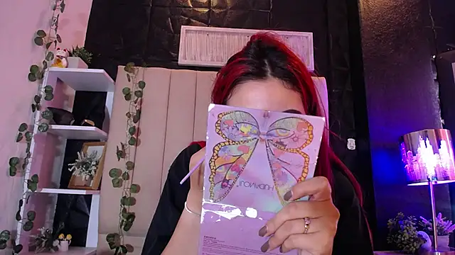 Snapshot of Mia_Rinn chatting on 03-17-25, 02:01 Mia Rinn online show from 03-17-25, 02:01