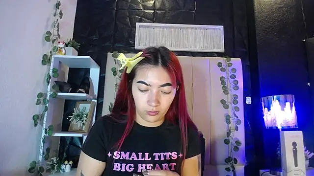 Snapshot of Mia_Rinn chatting on 03-15-25, 01:18 Mia Rinn online show from 03-15-25, 01:18