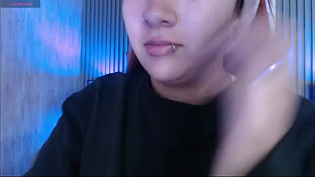 Mia Rinn online show from 11-21-25, 01:43