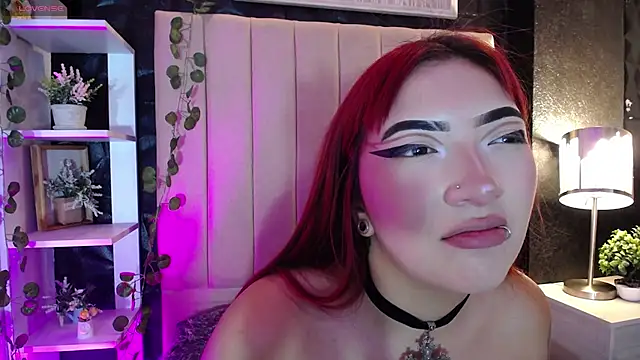 Snapshot of Mia_Rinn chatting on 02-18-25, 04:47 Mia Rinn online show from 02-18-25, 04:47