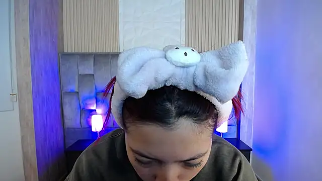 Snapshot of Mia_Rinn chatting on 09-26-25, 01:07 Mia Rinn online show from 09-26-25, 01:07