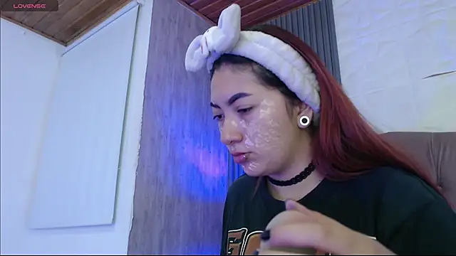 Mia Rinn online show from 11-20-25, 01:34