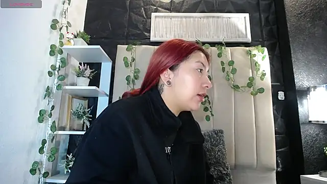 Snapshot of Mia_Rinn chatting on 02-20-25, 01:08 Mia Rinn online show from 02-20-25, 01:08