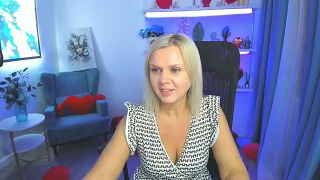 AgathaKlouin online show from 02-15-26, 03:07