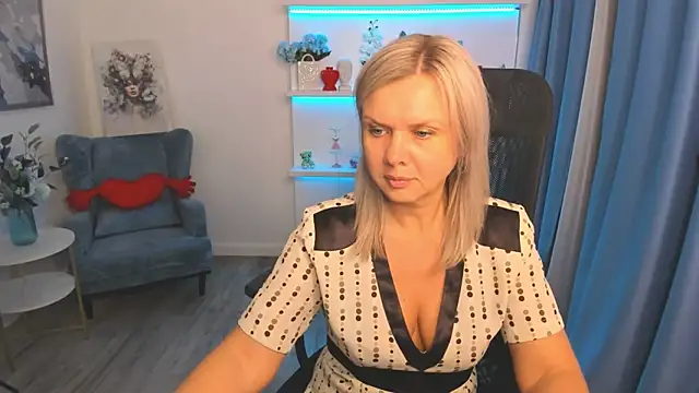 AgathaKlouin online show from 03-05-26, 07:10