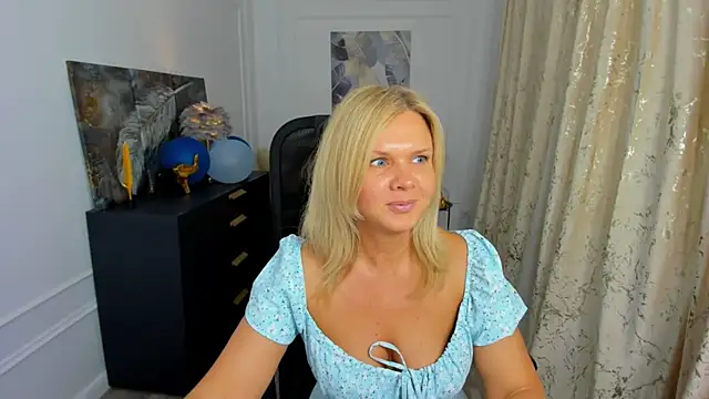 Snapshot of AgathaKlouin chatting on 05-30-26, 11:16 AgathaKlouin online show from 05-30-26, 11:16
