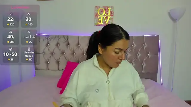 Alice Summer1 online show from 02-26-26, 10:10