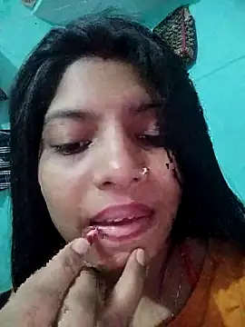 Hotty-Divya online show from 10-31-25, 08:55