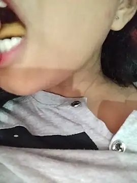 Snapshot of Hotty-Divya chatting on 05-31-26, 08:42 Hotty-Divya online show from 05-31-26, 08:42