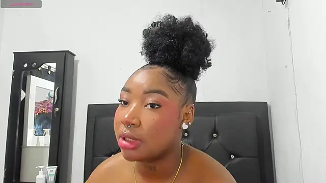 Snapshot of Natassha_brown1 chatting on 10-14-25, 12:50 Natassha brown1 online show from 10-14-25, 12:50