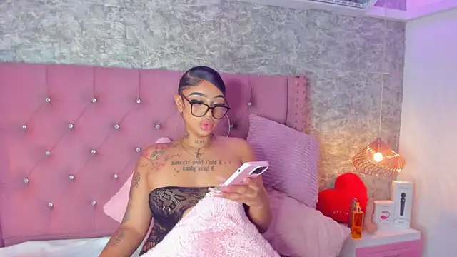 Mia Jansen online show from 02-06-26, 02:13