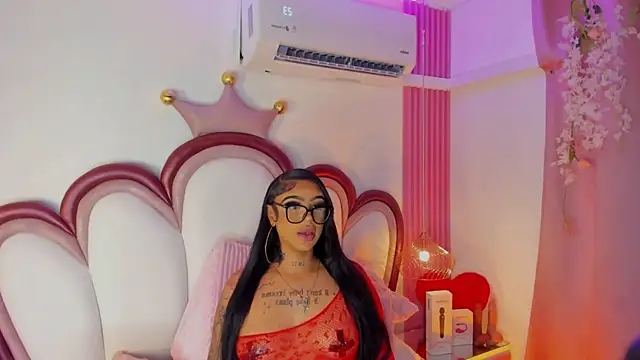 Mia Jansen online show from 07-04-26, 02:10
