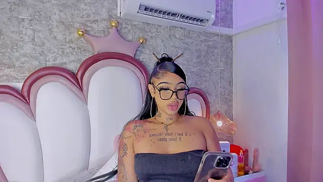 Mia Jansen online show from 04-13-26, 01:48