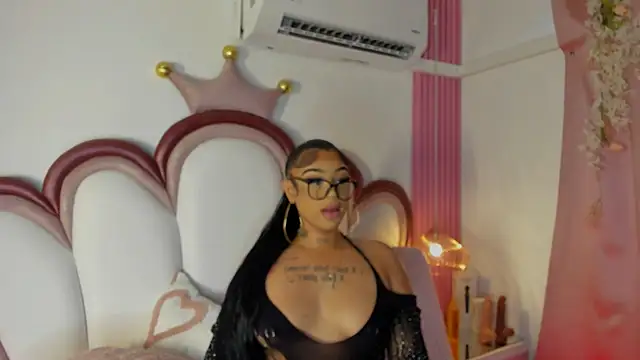 Mia Jansen online show from 07-21-26, 01:56