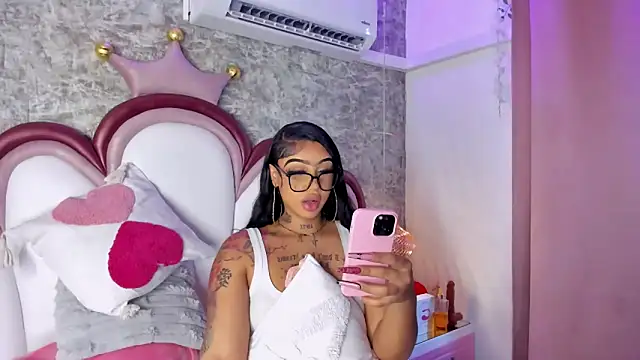 Mia Jansen online show from 04-04-26, 02:45