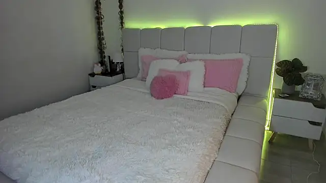 Ori valentina online show from 02-06-26, 06:59