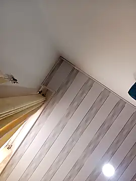 Lesly 10- online show from 10-04-25, 09:16