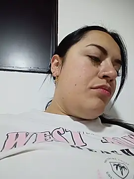 Lesly 10- online show from 07-04-26, 04:11