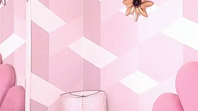 Snapshot of KylieMonnett chatting on 05-17-26, 02:22 KylieMonnett online show from 05-17-26, 02:22