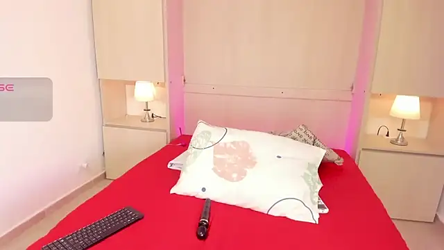 EmilyyStuart online show from 10-21-25, 04:12