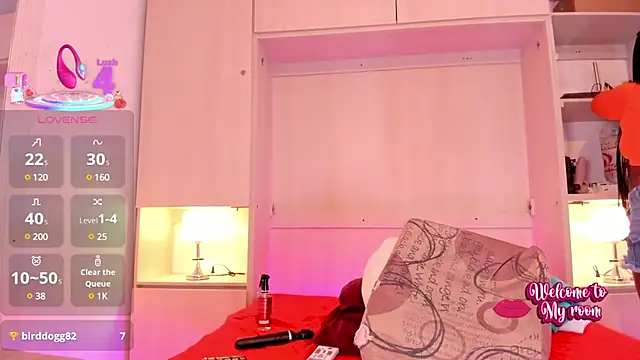EmilyyStuart online show from 03-04-25, 09:51
