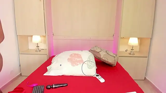 EmilyyStuart online show from 11-01-25, 08:03