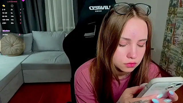 Alice loft online show from 04-11-26, 05:38