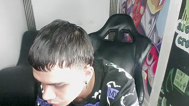 zacariasss  online show from 12-30-24, 09:27