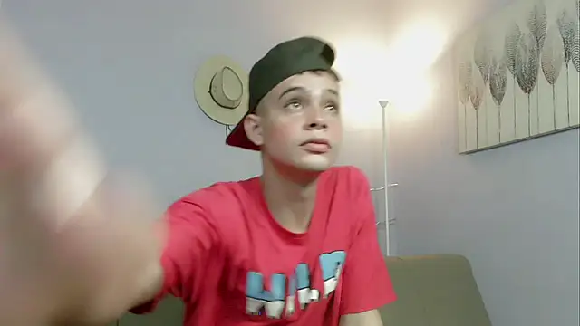 zacariasss  online show from 10-20-25, 03:52